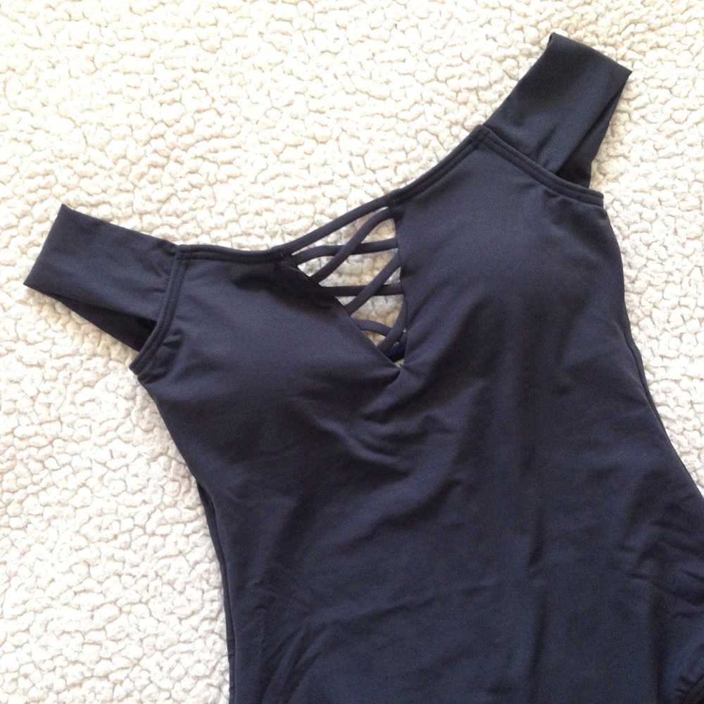 Billabong Off the Shoulder One Piece - Picture 5 of 8